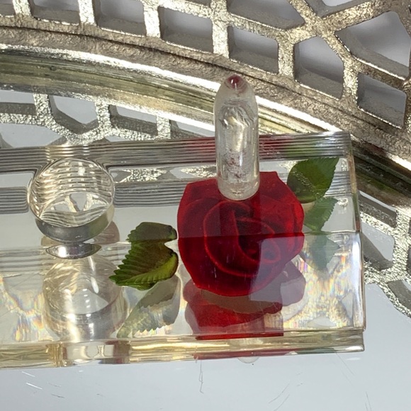 Bircraft Vintage Lip Stick Ring Lucite Rose Indiana Hand Carved - Picture 3 of 8